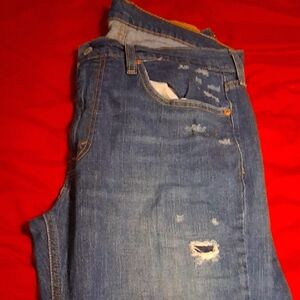 Levi's Men's Ripped Denim Jeans. 34 X 36 Length.